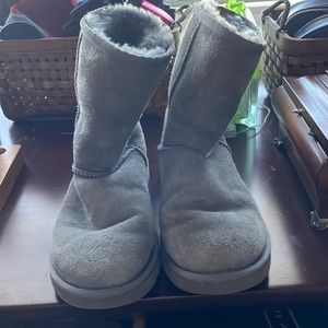 UGG | Shoes | Gray Uggs Size 6 | Poshmark